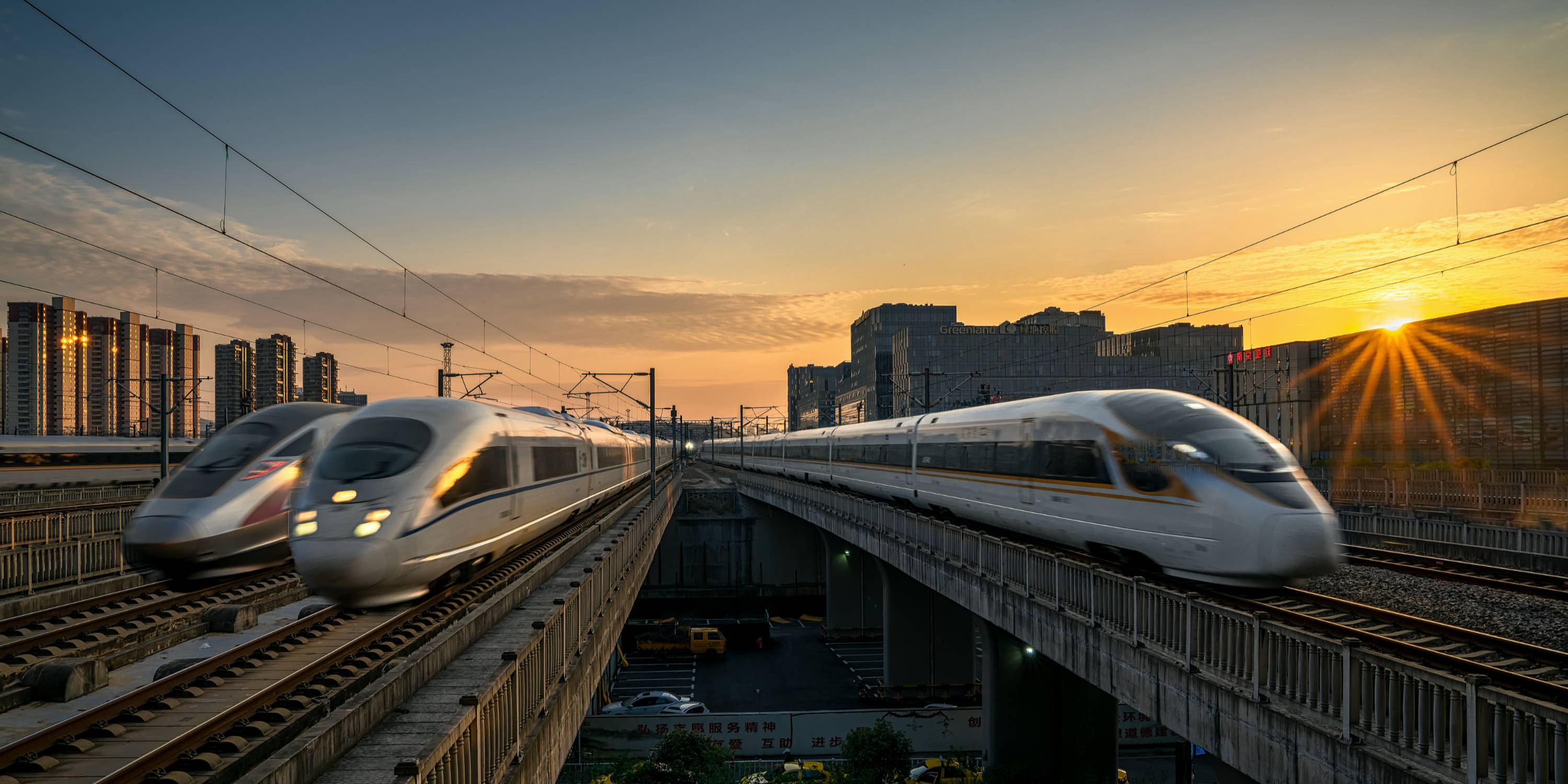 中国铁路双节运输成绩单：2.13亿人次客流与1.37亿吨货运背后的经济脉动‌(图1)